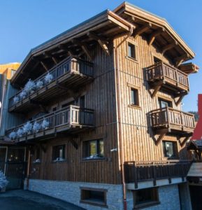 Four-Star Hotel & Spa in Les Gets Ski Resort – 1,172 Metres, France For Sale